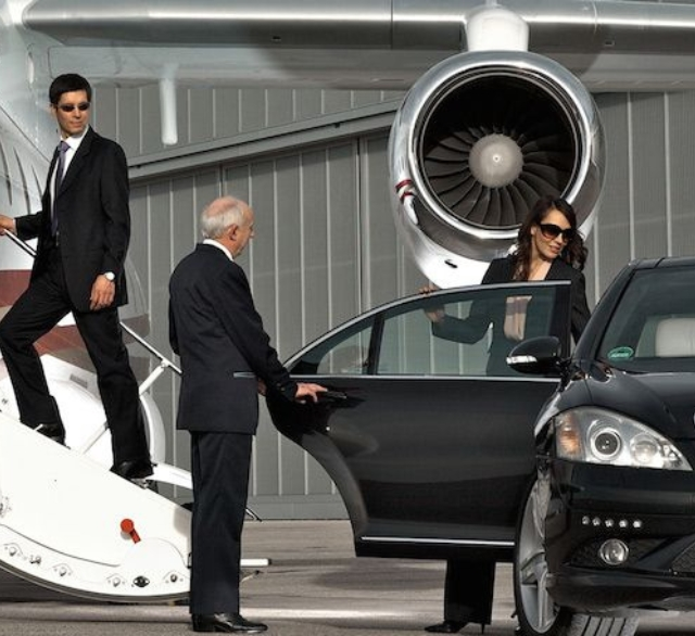 Limo Service for NYC Airport JFK, LaGuardia